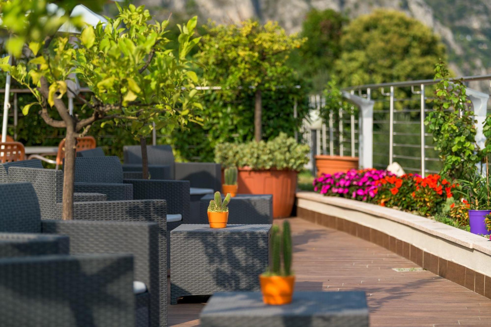 Garda Suite Hotel (Adults Only) Limone sul Garda Luaran gambar