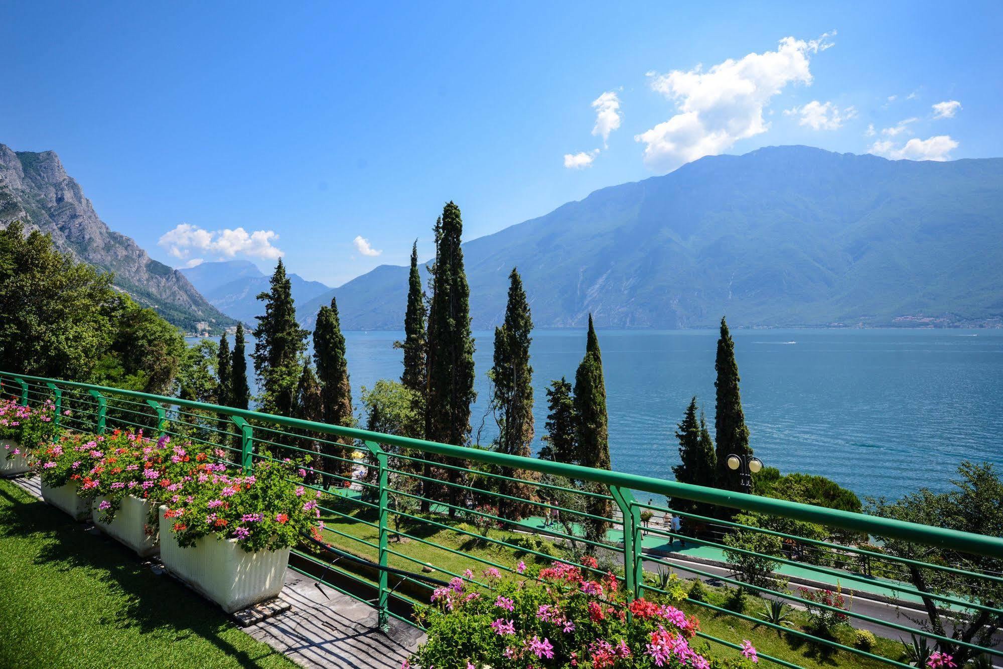 Garda Suite Hotel (Adults Only) Limone sul Garda Luaran gambar